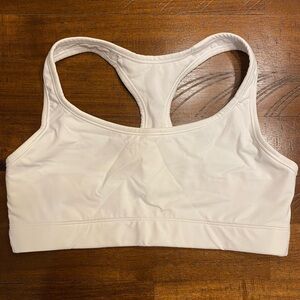Gapfit medium impact sports bra w/ key holder